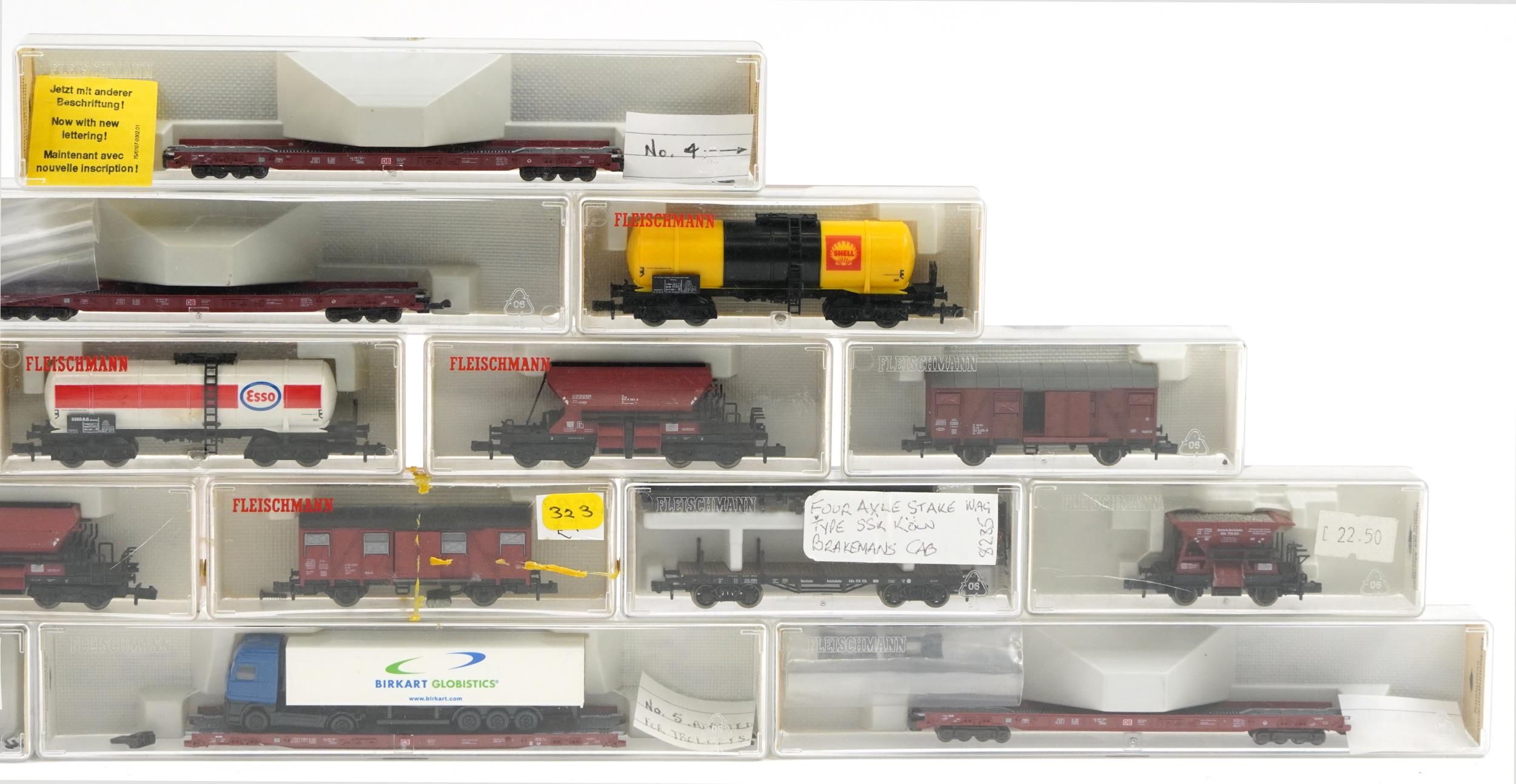 Fifteen Fleischmann N gauge model railway wagons and tankers with cases - Image 3 of 4