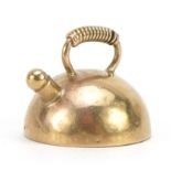 9ct gold kettle charm, 1.7cm wide, 1.8g