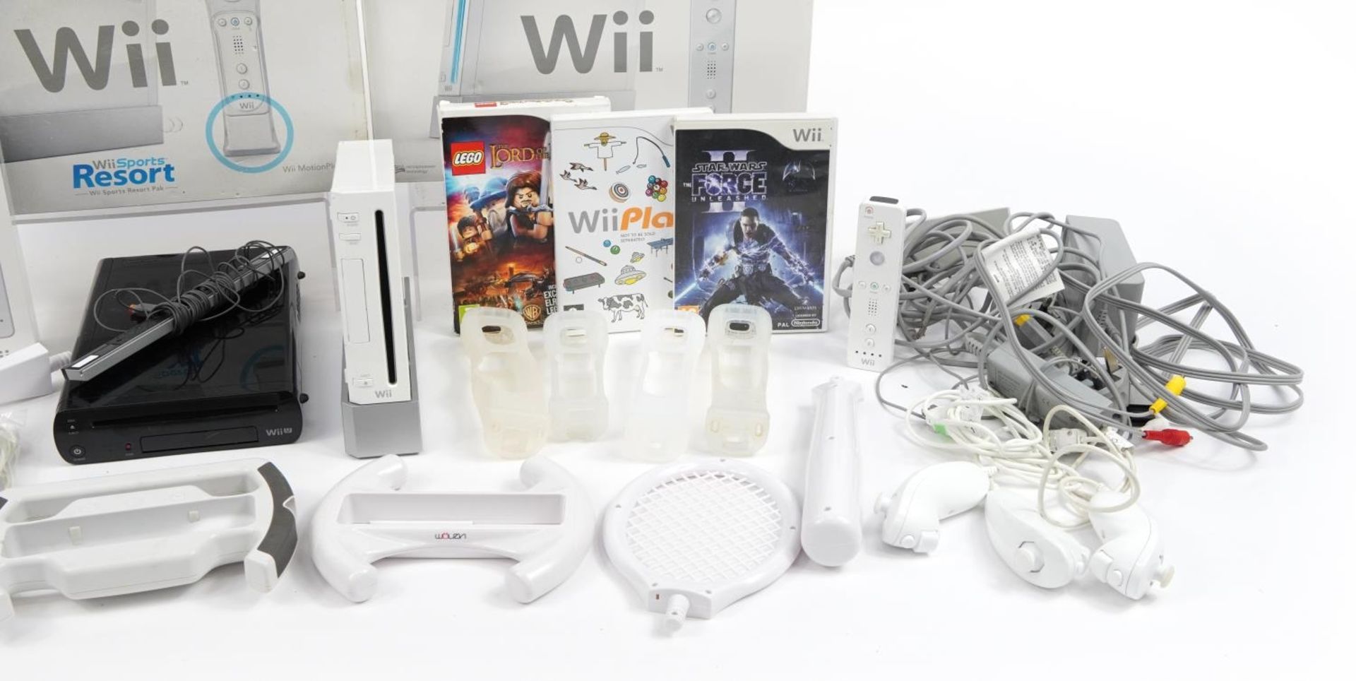 Two Nintendo Wii games consoles with controllers, accessories and games - Bild 3 aus 3