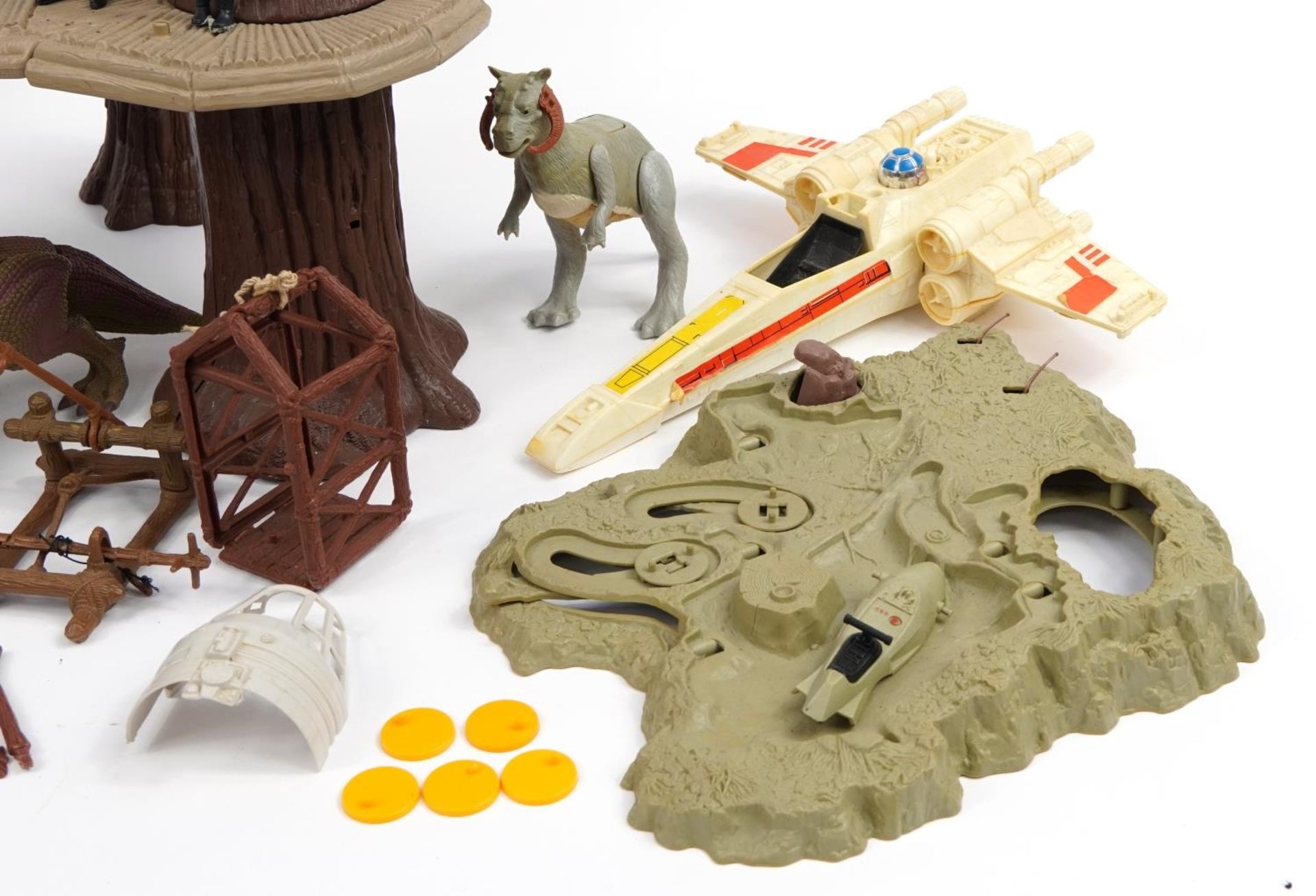 Vintage Star Wars toys comprising Millennium Falcon, Ewoks Village, Dewback and X-Wing Fighter - Image 4 of 4