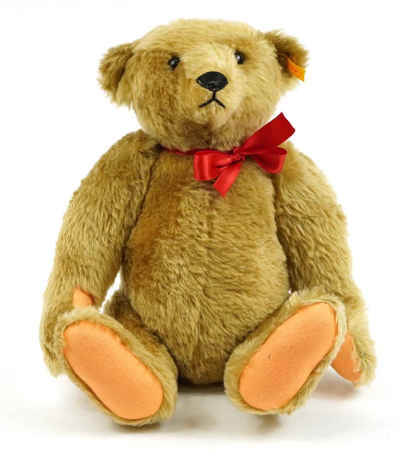 Large Steiff teddy bear with jointed limbs numbered 000256, 50cm high