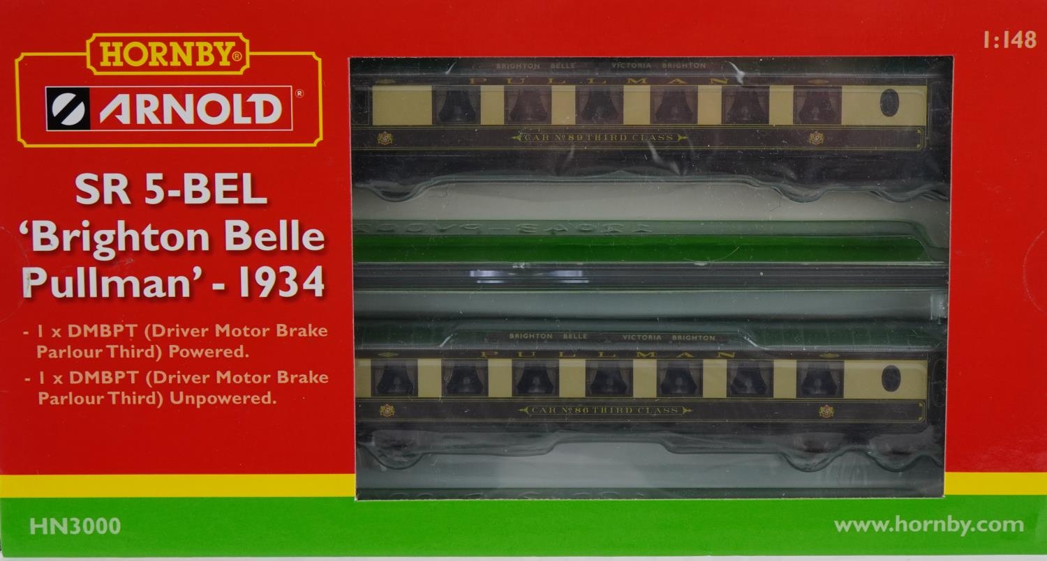 Two Hornby Arnold N gauge model railway SR 5-BEL Brighton Belle Pullman car sets, numbers HN3000 and - Image 3 of 4