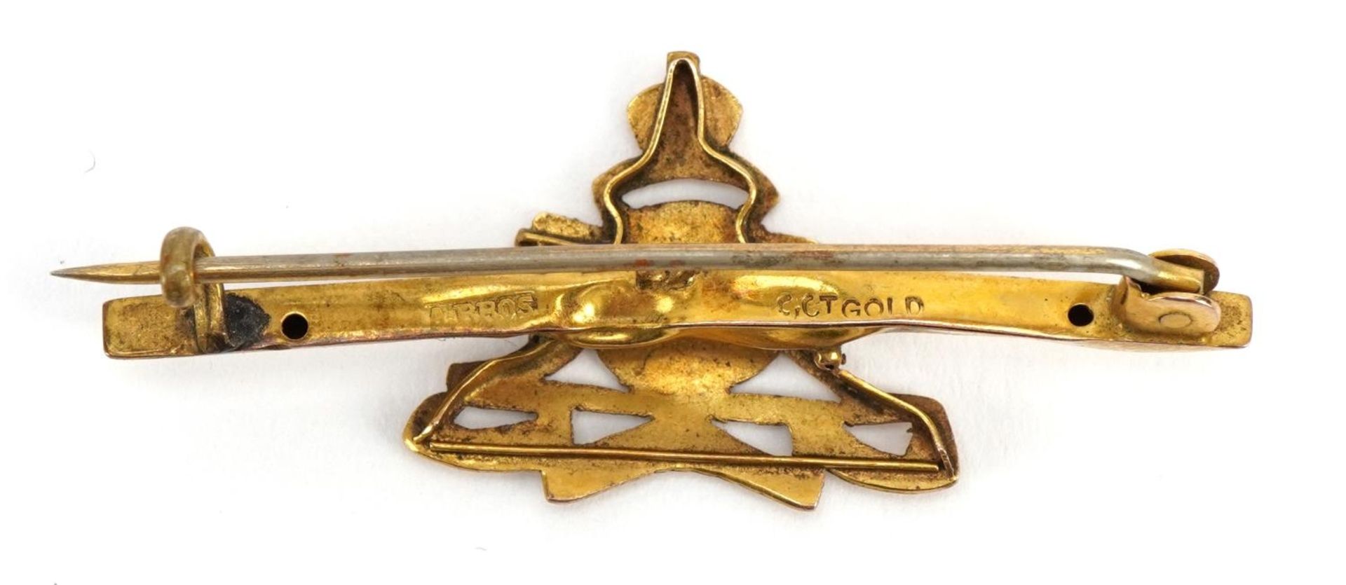 Military interest 9ct gold Ubique cannon sweetheart brooch, 4.4cm wide, 1.9g - Image 2 of 3