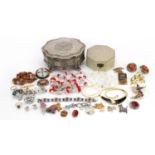Vintage and later costume jewellery, some silver including rings, brooches, earrings and a rock
