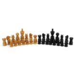 Boxwood and ebony Chessmen pattern chess set, the largest pieces each 9cm high