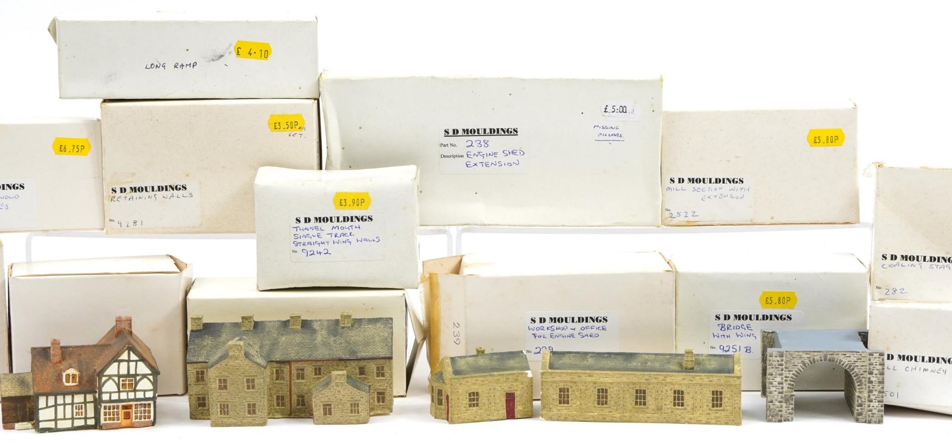 Collection of SD Mouldings N gauge model railway accessories with boxes including retaining walls, - Image 3 of 4