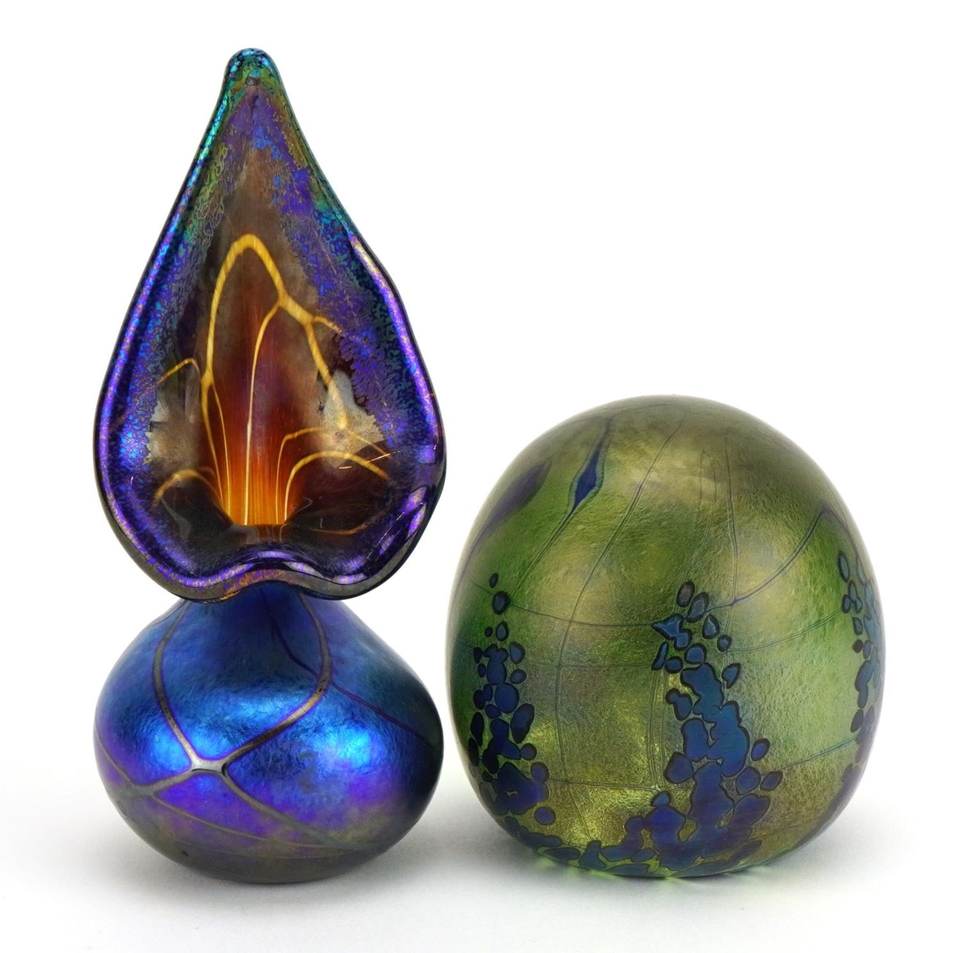 Siddy Langley, iridescent art glassware comprising a Jack in a pulpit style vase dated 1992 and a