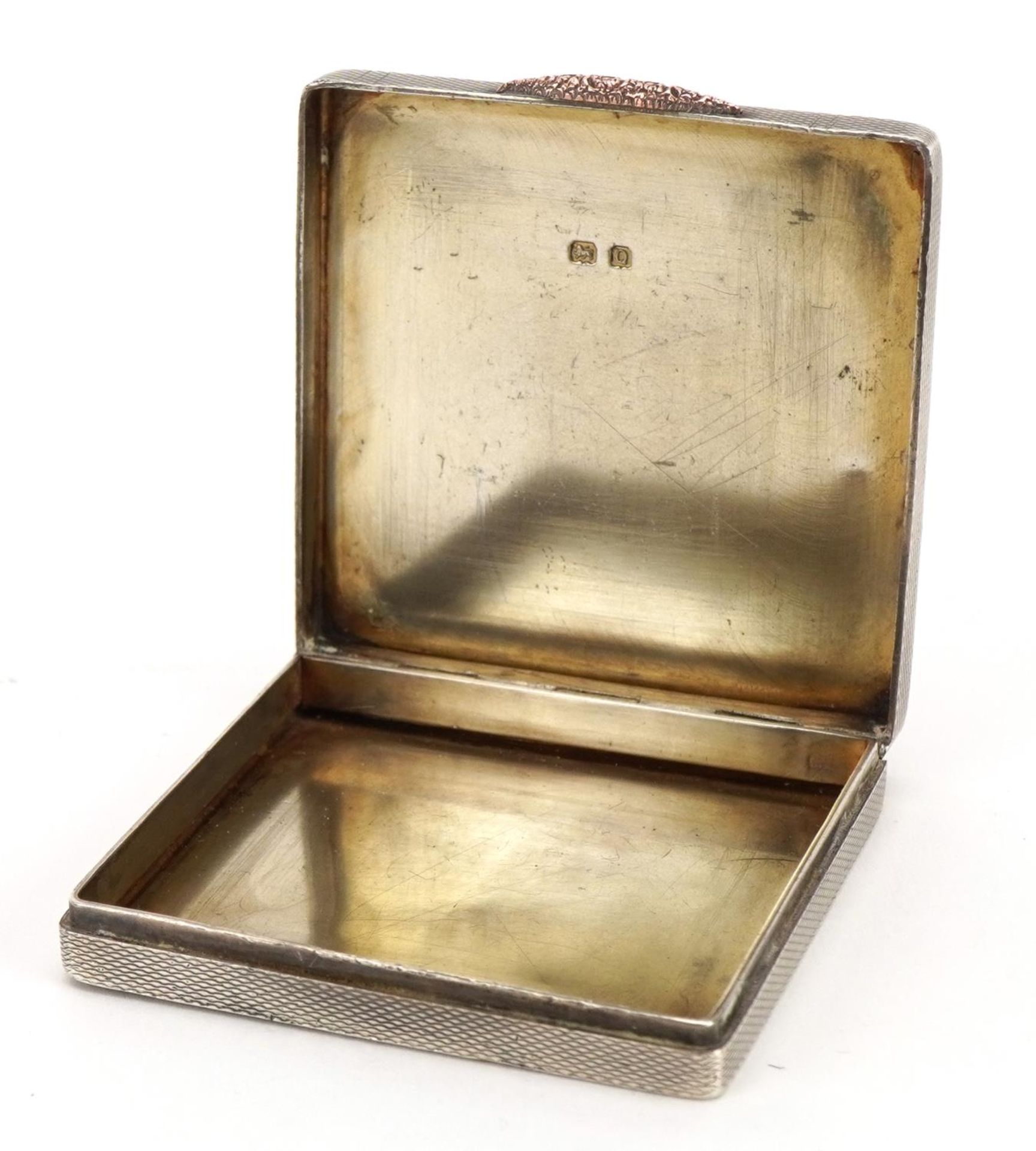 Art Deco silver cigarette case with engine turned decoration and hinged lid, Birmingham 1930, 5. - Image 2 of 5