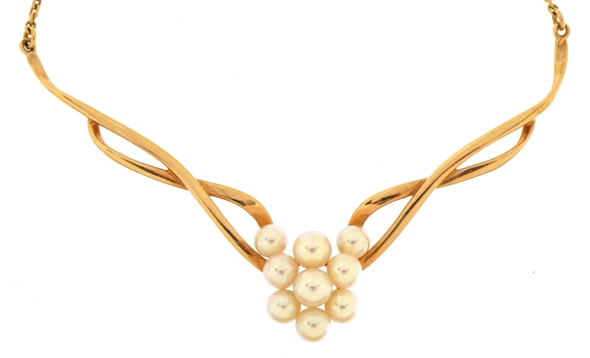 Mikimoto style 14k gold crossover pearl cluster pendant on an 18k gold necklace, overall 38.5cm in
