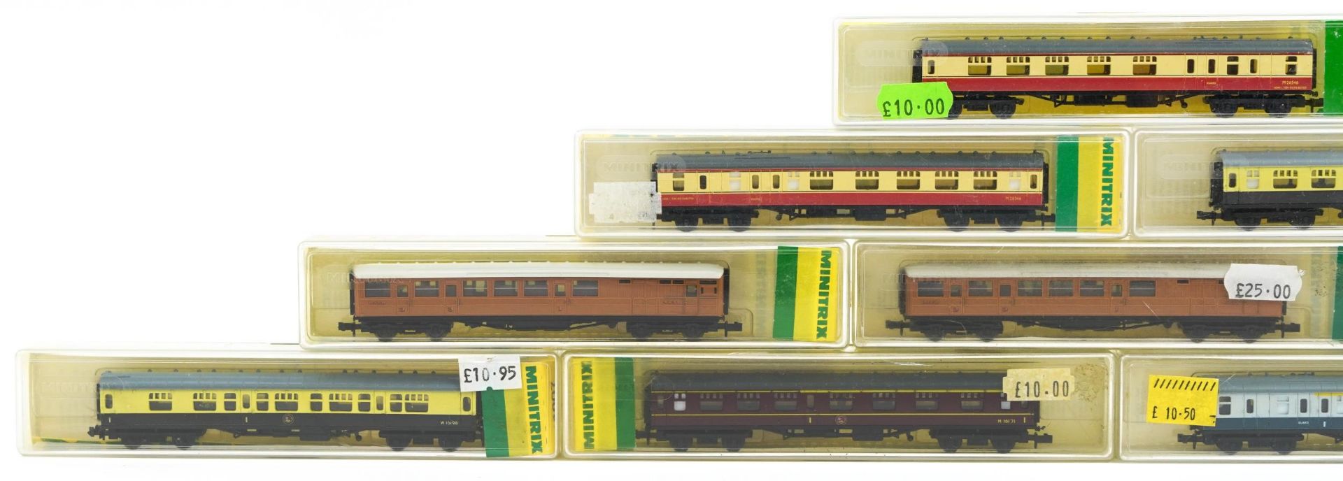 Ten Minitrix N gauge model railway carriages with cases, numbers 13003, 13004, 13005, 13006, - Bild 2 aus 5