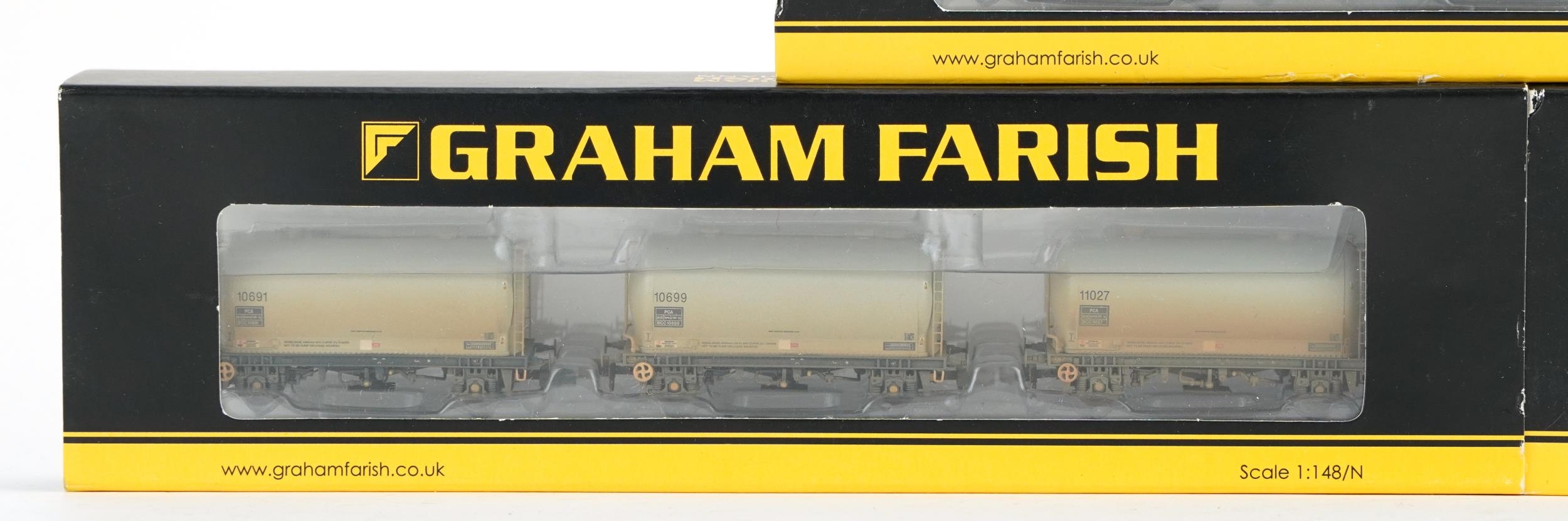 Three Graham Farish N gauge model railway wagon sets with cases, number 377-935 - Image 3 of 5