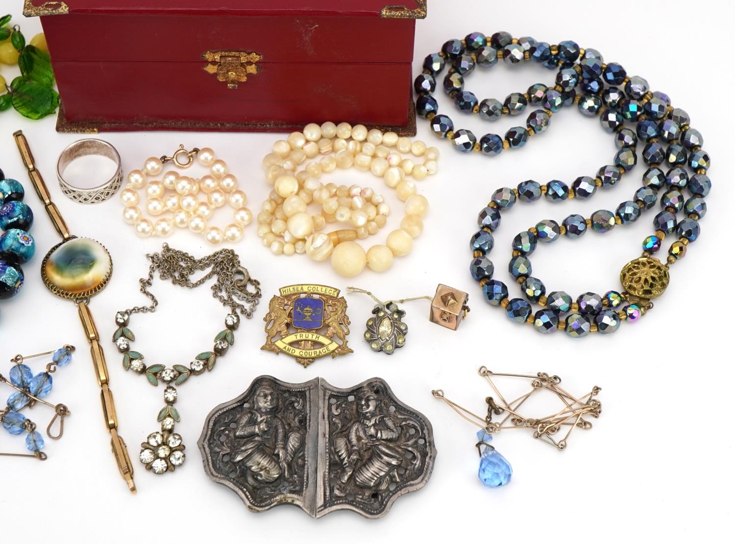 Antique and later jewellery including a cultured pearl bracelet with 9ct gold clasp, Indian white - Image 3 of 3