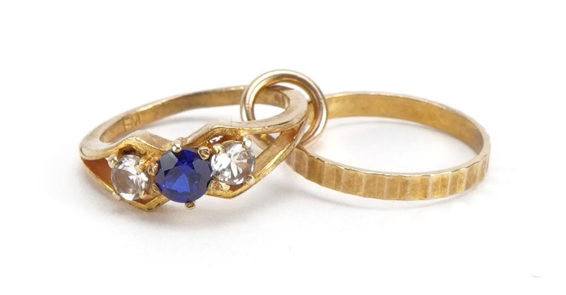9ct gold engagement and wedding band charm set with sapphire and clear stones, 1.7cm high, 2.0g - Image 2 of 3