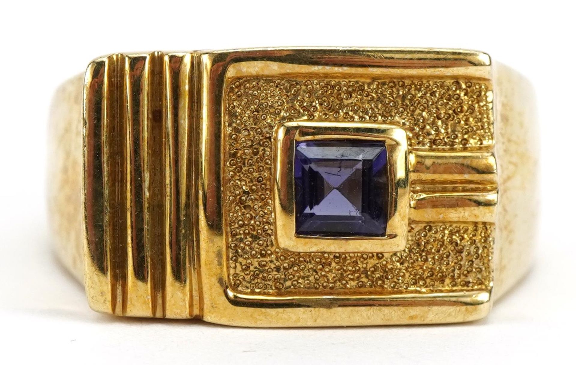 Modernist 9ct gold tanzanite ring, size T, 11.5g