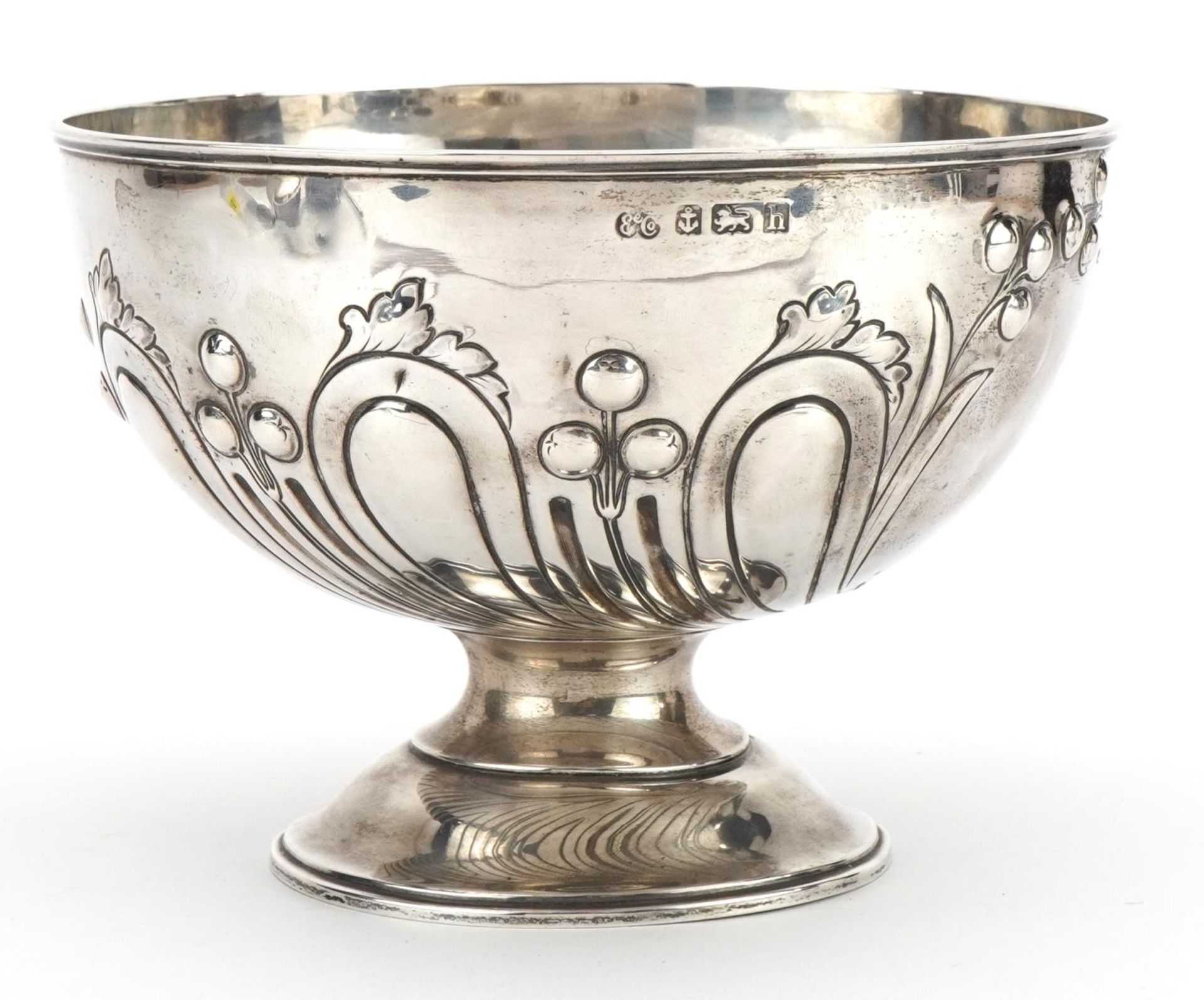Elkington & Co, Edward VII silver pedestal bowl embossed with foliage and berries, numbered 26359, - Image 2 of 4