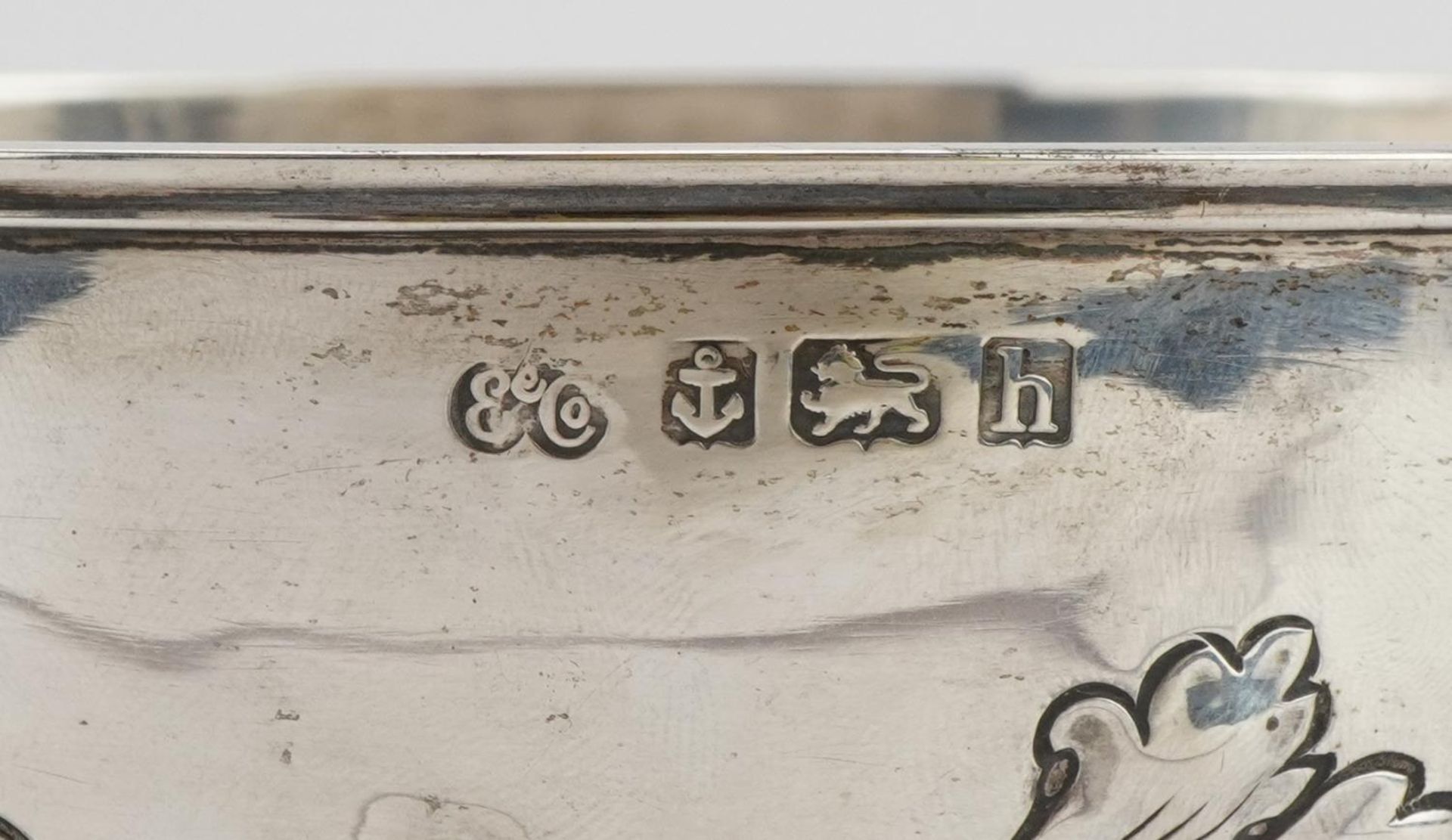 Elkington & Co, Edward VII silver pedestal bowl embossed with foliage and berries, numbered 26359, - Image 3 of 4