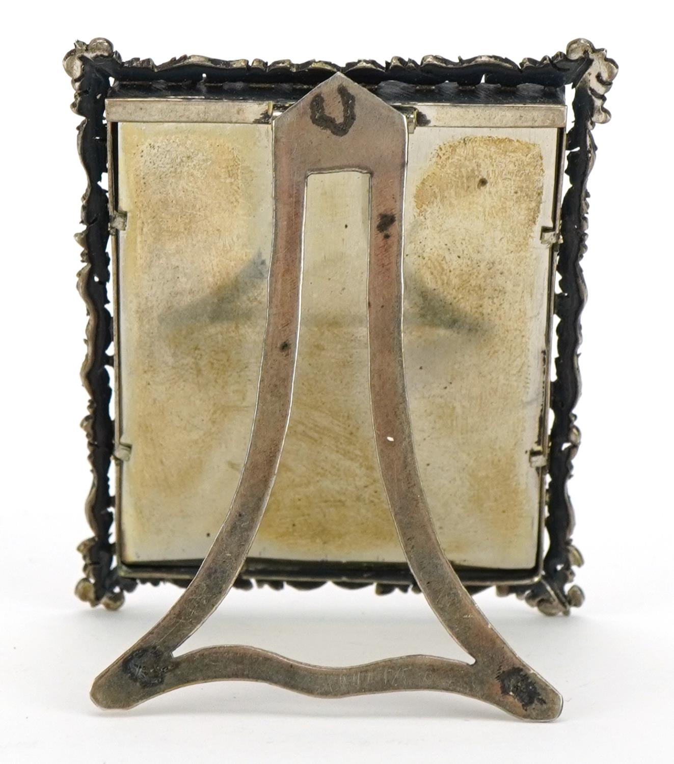 Continental 800 grade silver easel frame housing a hand painted religious icon of a Madonna, 5.5cm x - Image 3 of 3