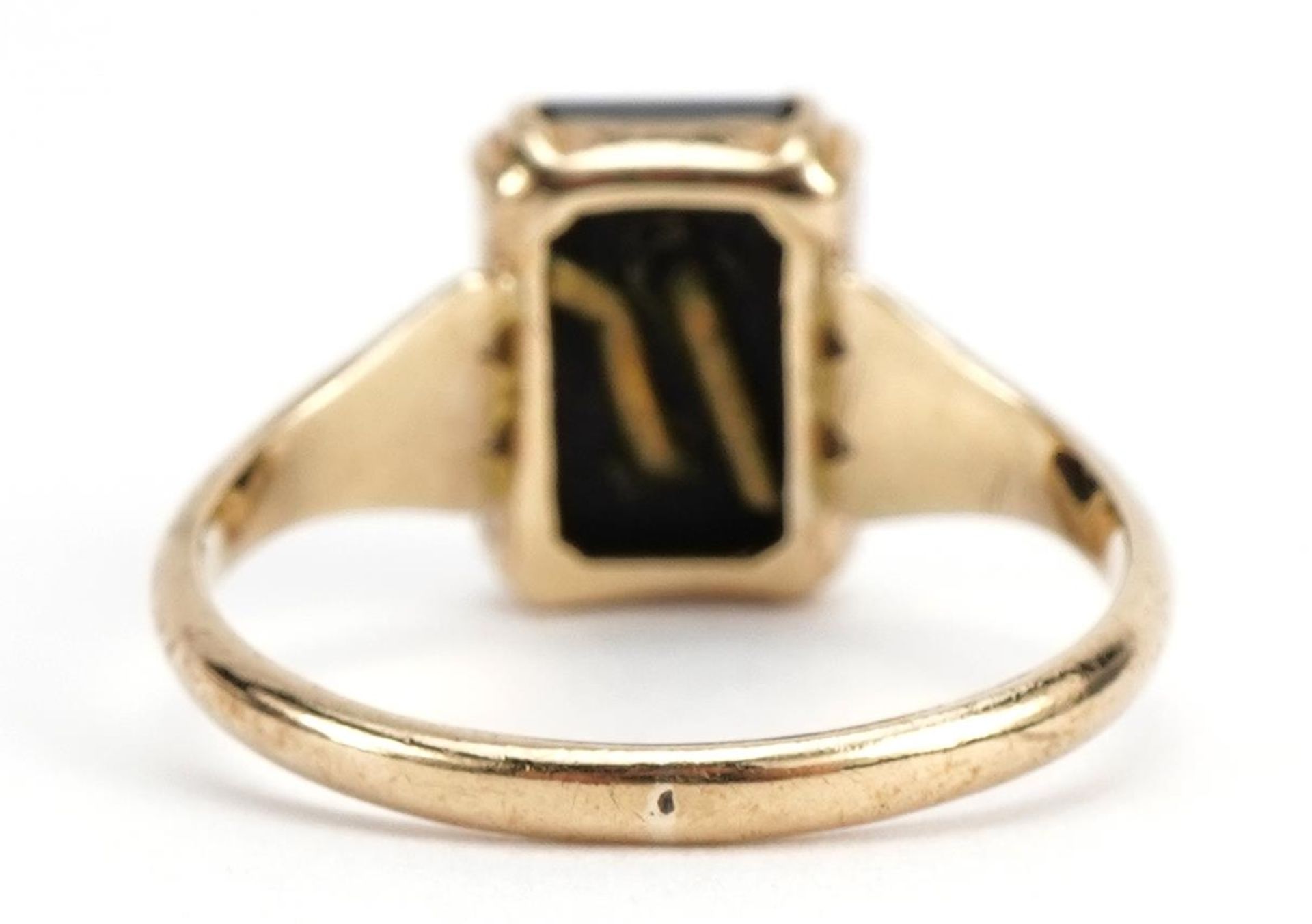 9ct gold black onyx signet ring, size M, 2.3g - Image 2 of 5