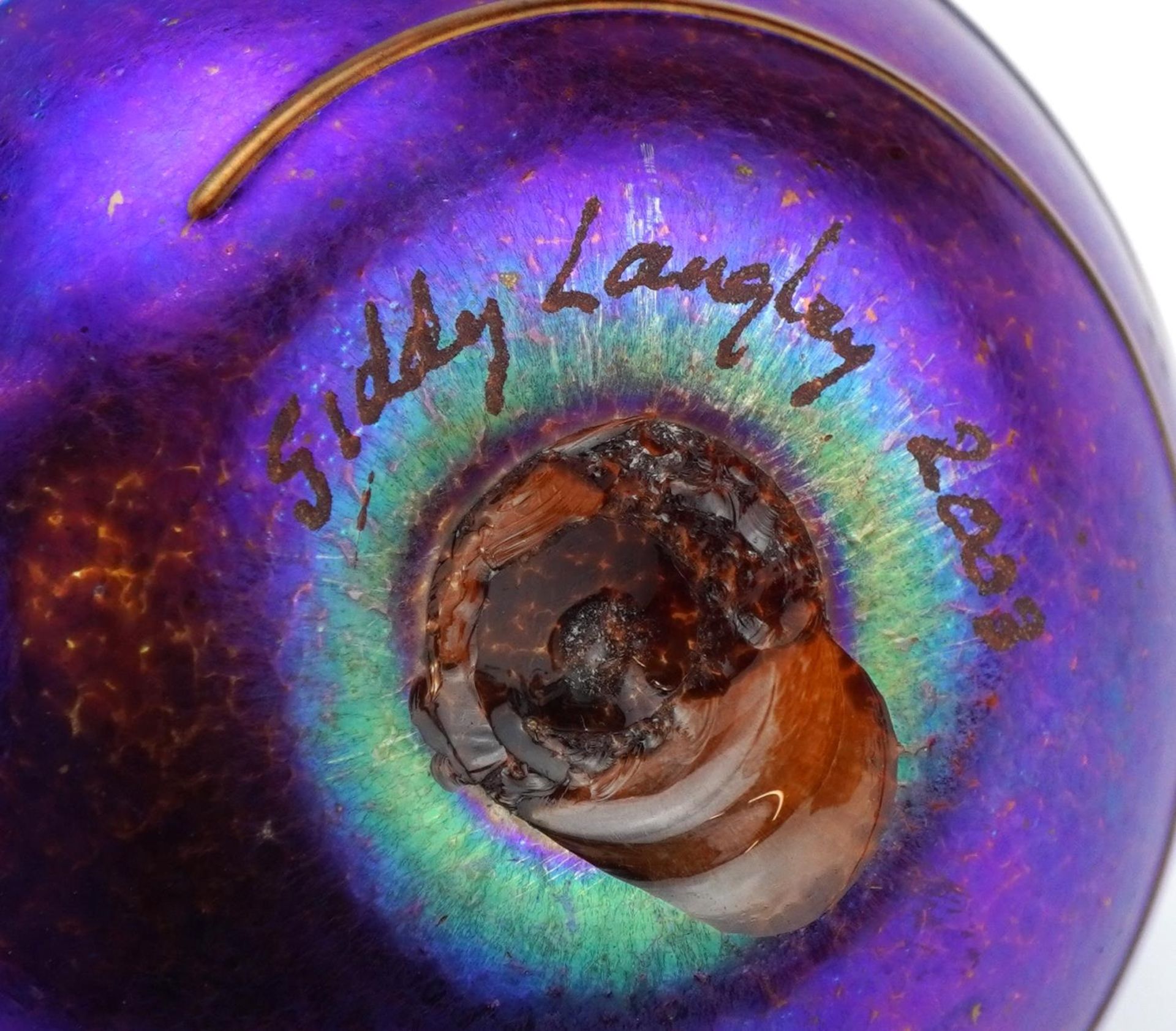 Siddy Langley, iridescent art glass vase with trailed decoration, etched Siddy Langley 2003 to the - Image 4 of 4