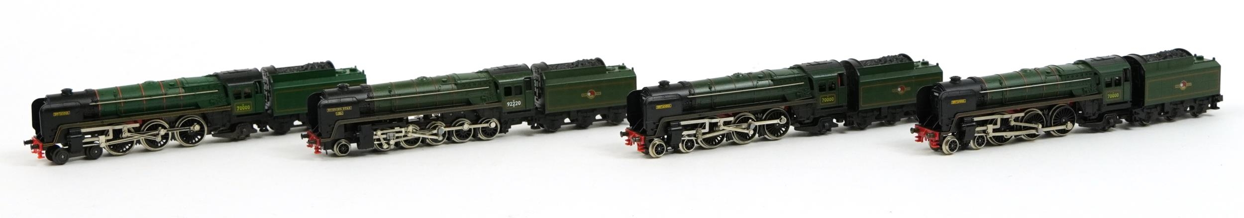 Four Graham Farish N gauge model railway locomotives and tenders