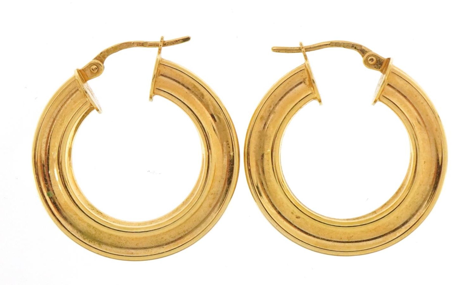 Pair of 9ct gold hoop earrings, 2.4cm in diameter, 3.8g - Image 2 of 3