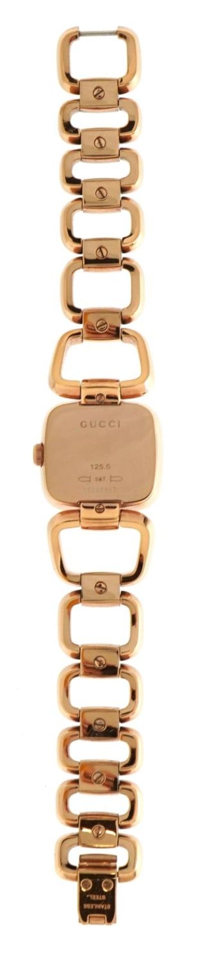 Gucci, ladies Gucci Dial G wristwatch numbered 125.5 with spare link and box, the case 24mm wide - Image 3 of 8