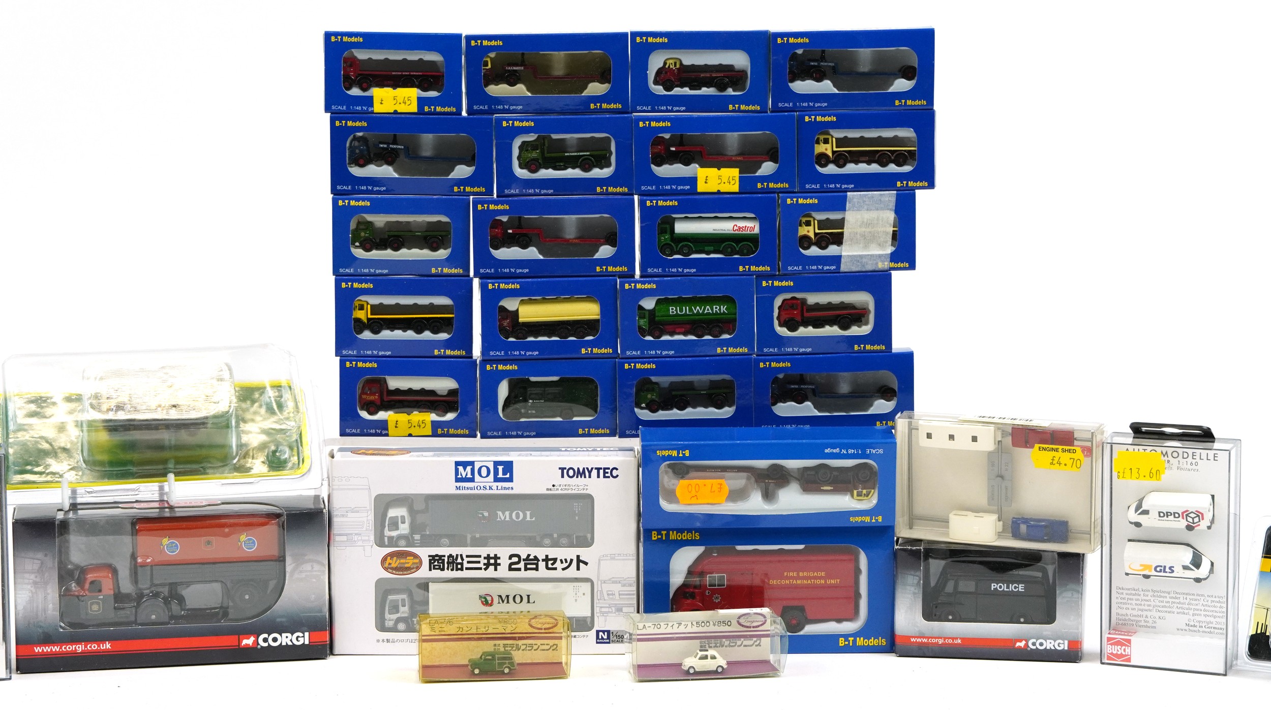 Collection of N gauge diecast model railway vehicles with boxes and cases including B-T Models, - Image 3 of 4