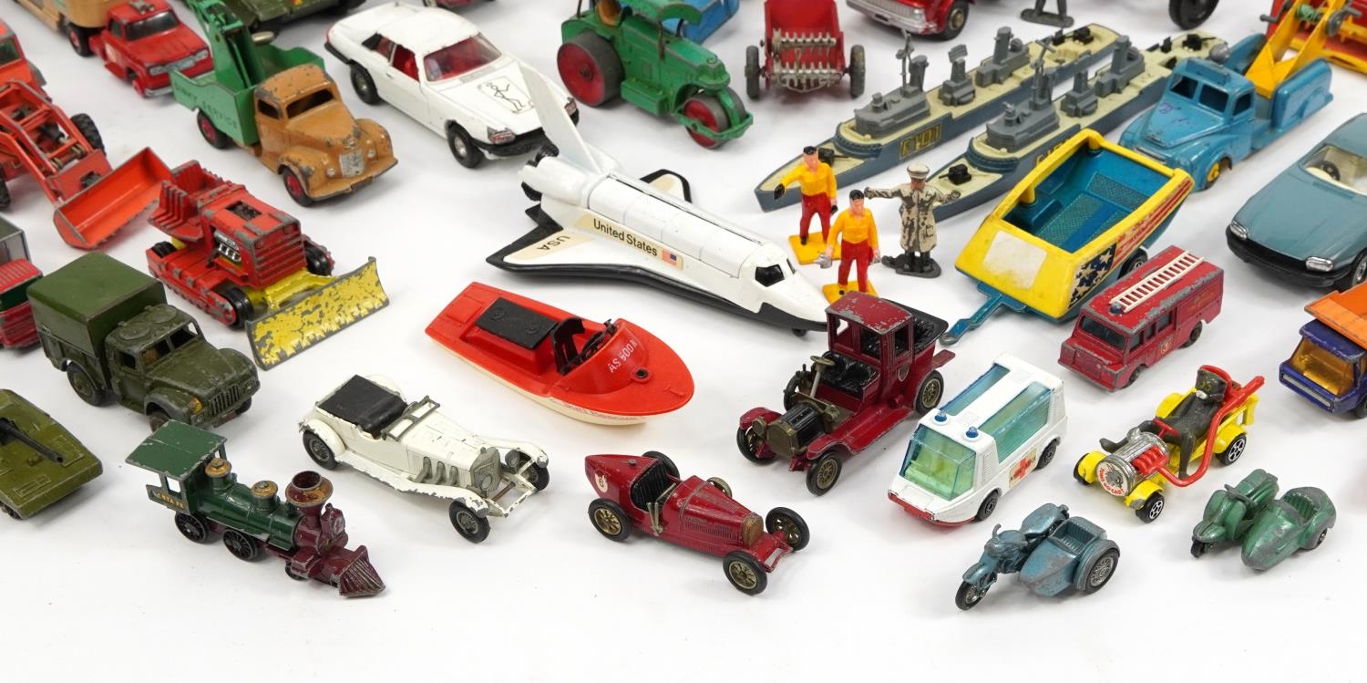 Vintage and later diecast vehicles and ships including Matchbox Sea Kings, Dinky Toys, Matchbox - Image 4 of 4