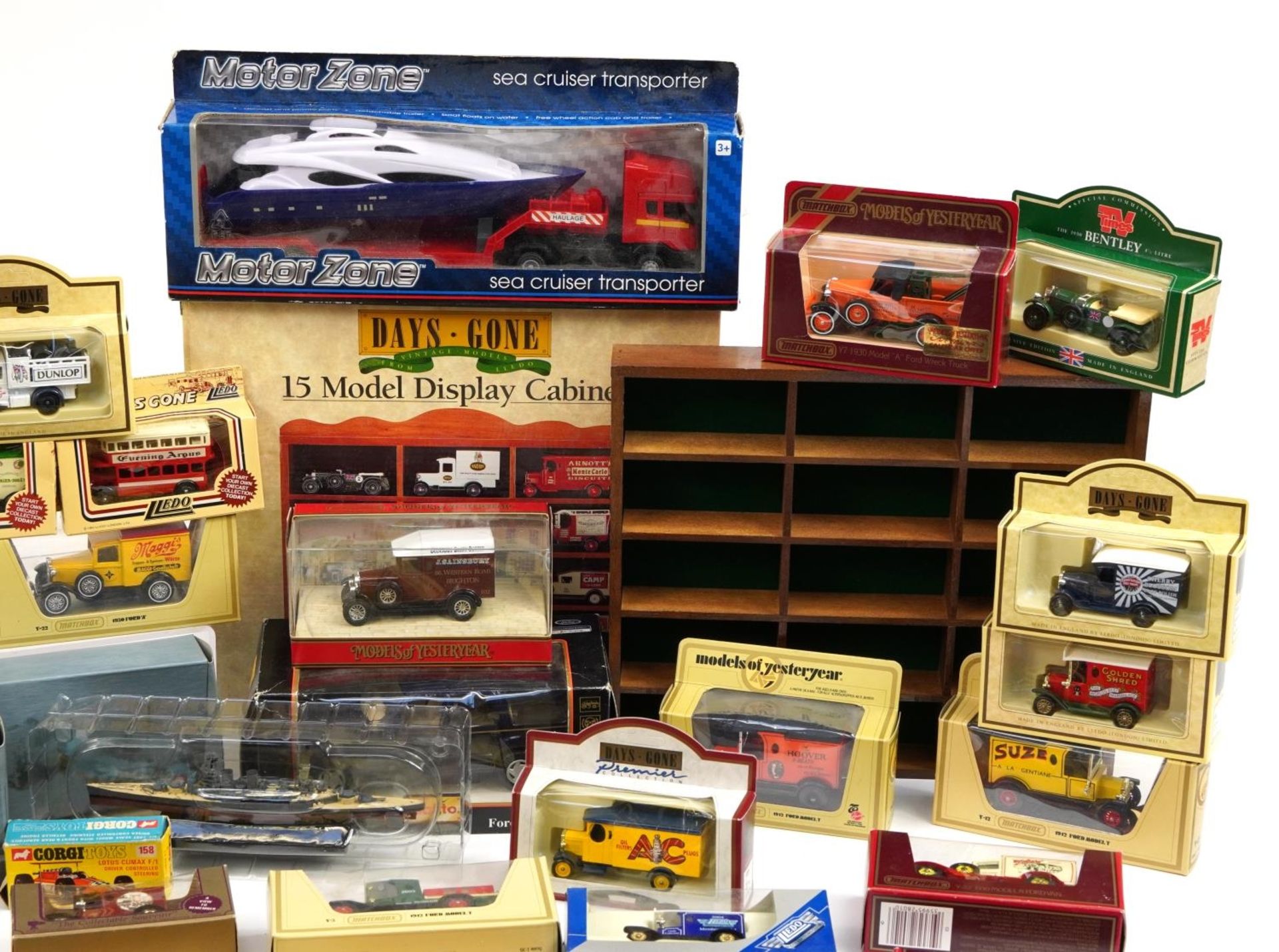 Collection of diecast advertising collector's vehicles and boats with boxes including Days Gone, - Image 4 of 6