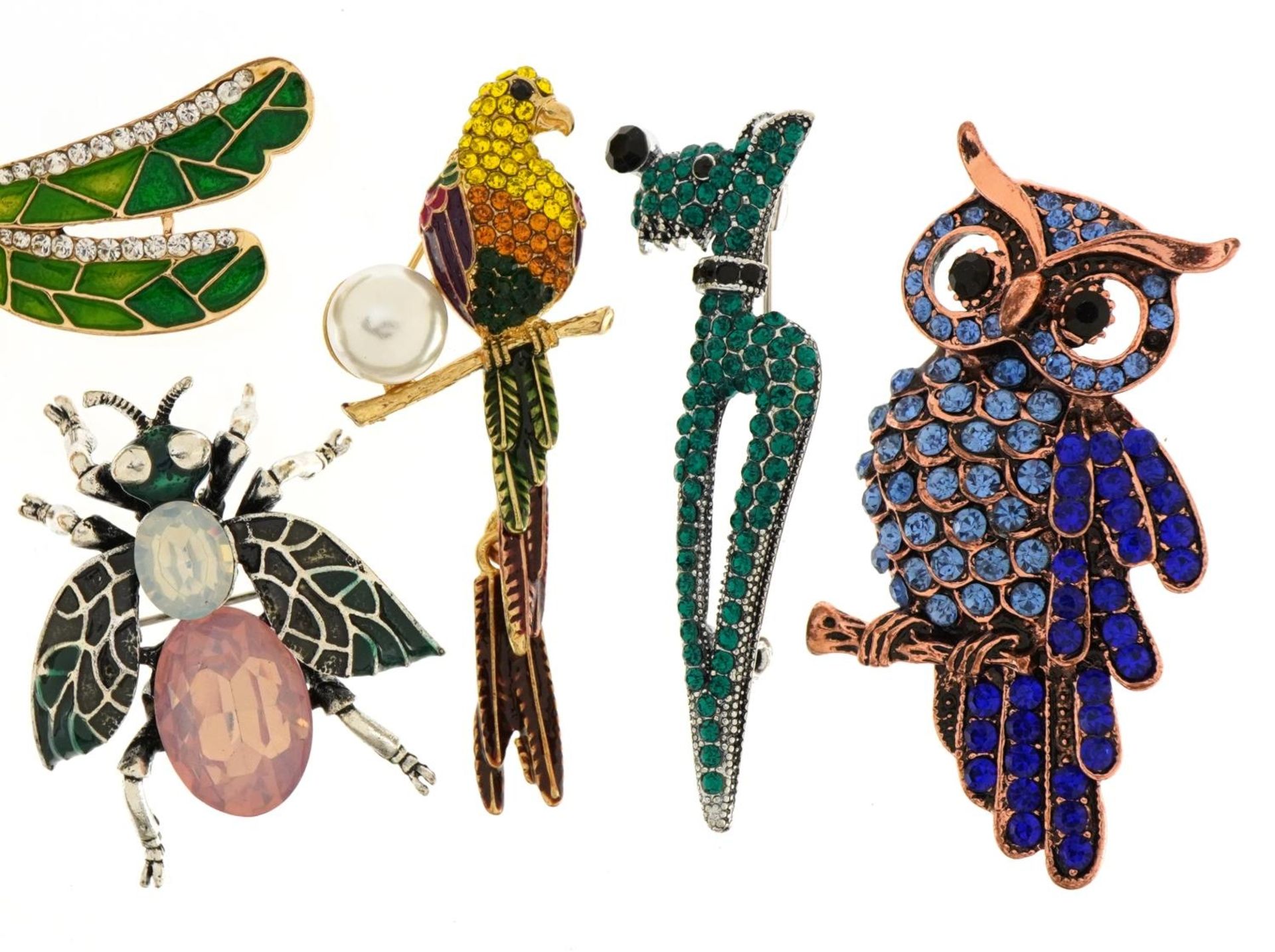 Seven jewelled and enamel animal and insect brooches including dragonfly, parrot and Scottie dog, - Image 3 of 4