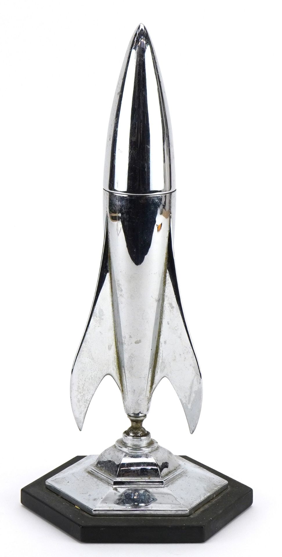 Mid century design chrome desk lighter in the form of a rocket by Planet, 28cm high