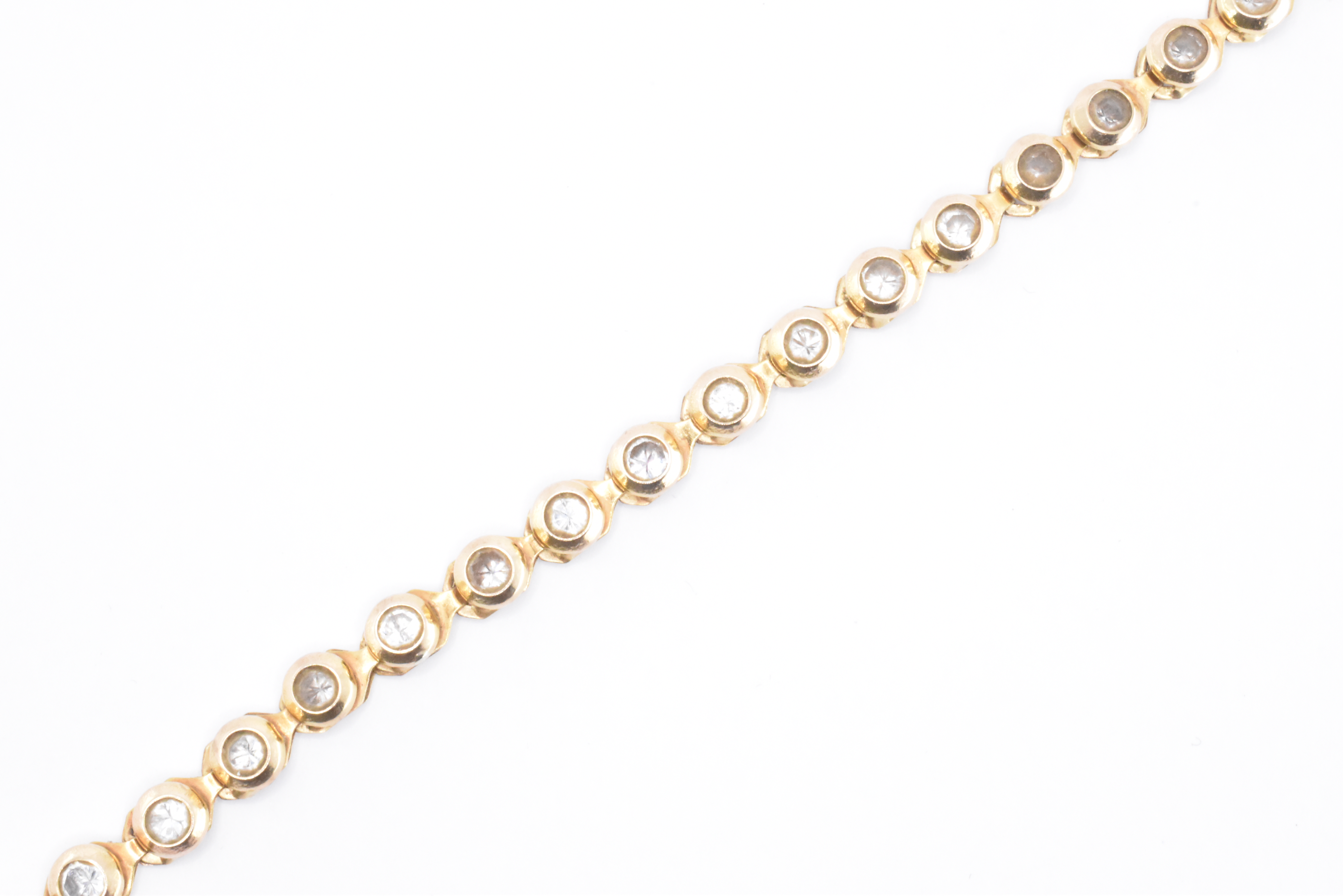 9CT GOLD & WHITE STONE LINE BRACELET - Image 3 of 6