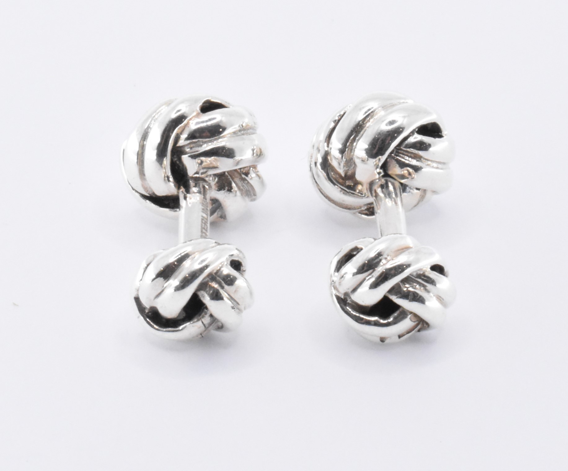 PAIR OF SILVER KNOT CUFFLINKS - Image 4 of 4