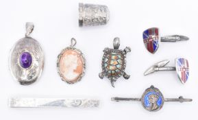 ASSORTMENT OF HALLMARKED SILVER LADIES AND GENTS JEWELLERY