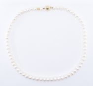 SCHOEFFEL PEARL & 18CT GOLD NECKLACE