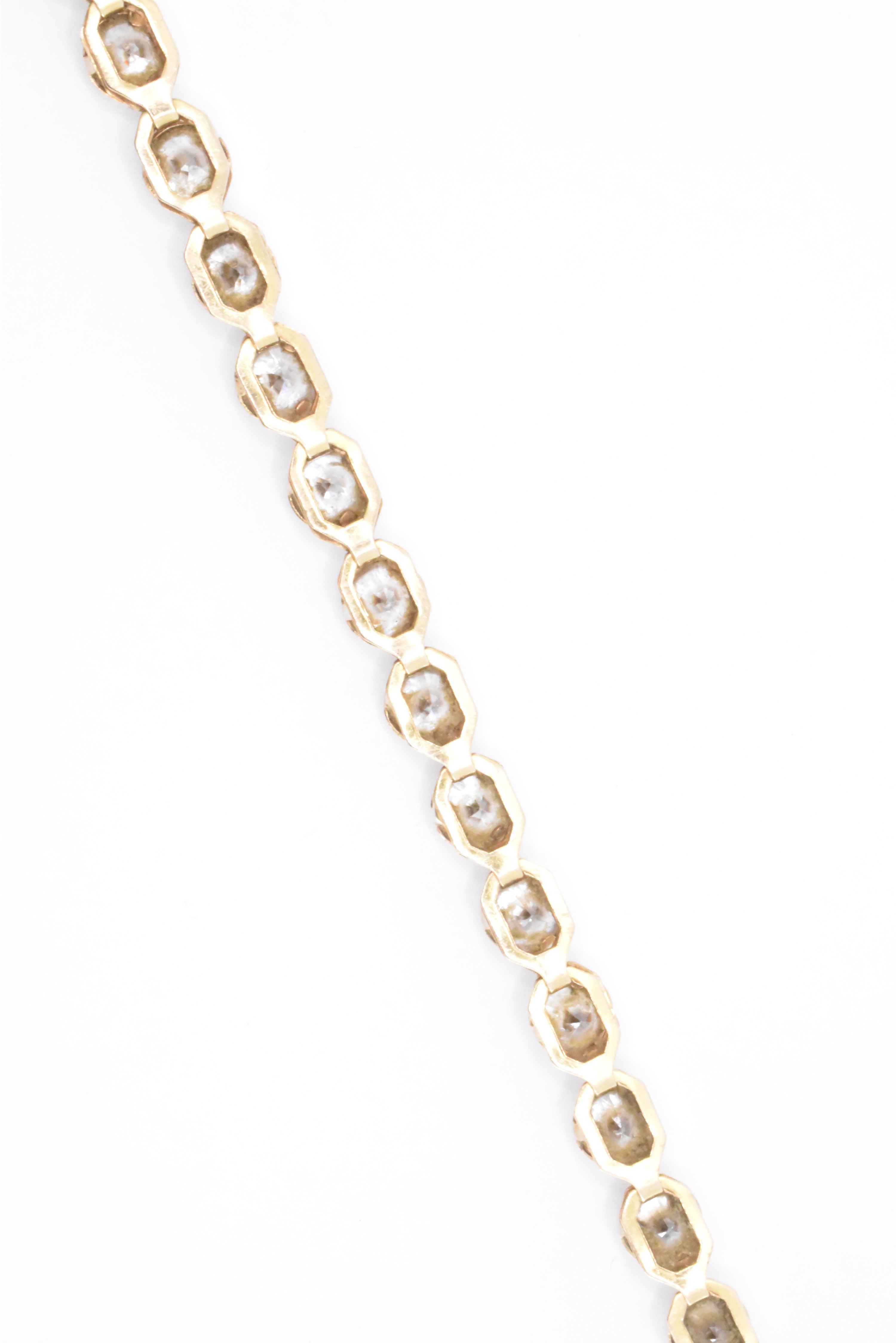 9CT GOLD & WHITE STONE LINE BRACELET - Image 5 of 6