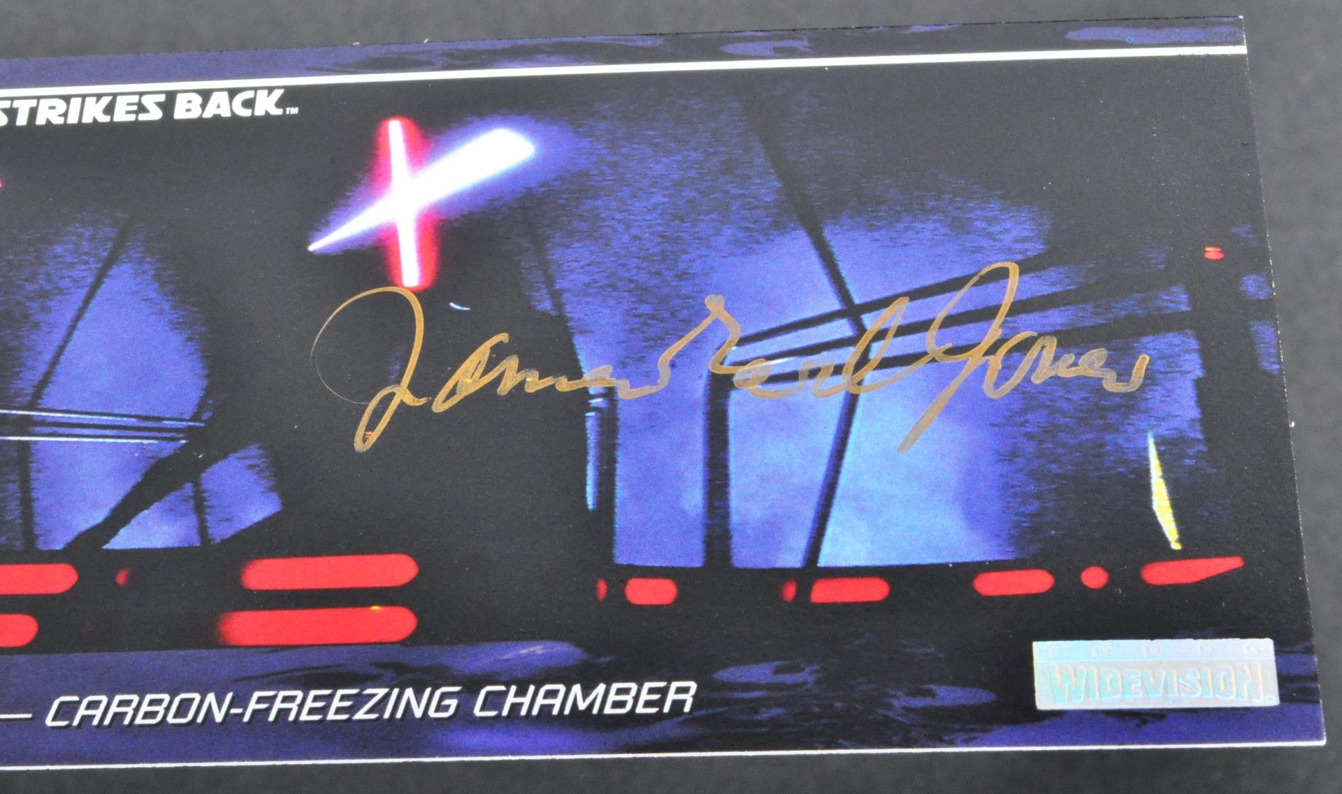 STAR WARS - JAMES EARL JONES (VOICE OF DARTH VADER) SIGNED TOPPS CARD - Bild 2 aus 3