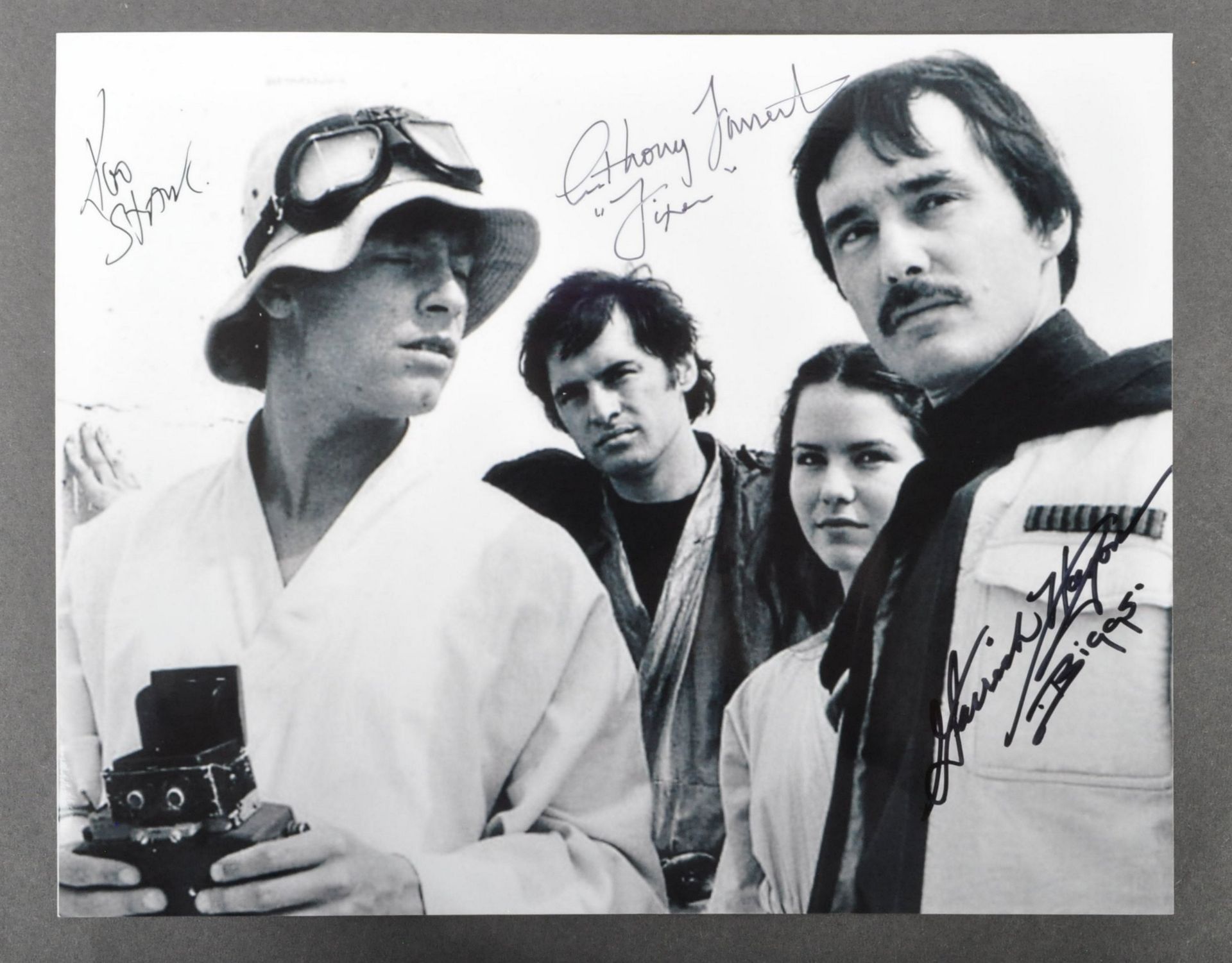 STAR WARS - A NEW HOPE - TRIPLE-SIGNED TATOOINE PHOTO