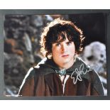 THE LORD OF THE RINGS - ELIJAH WOOD - SIGNED 8X10" PHOTO