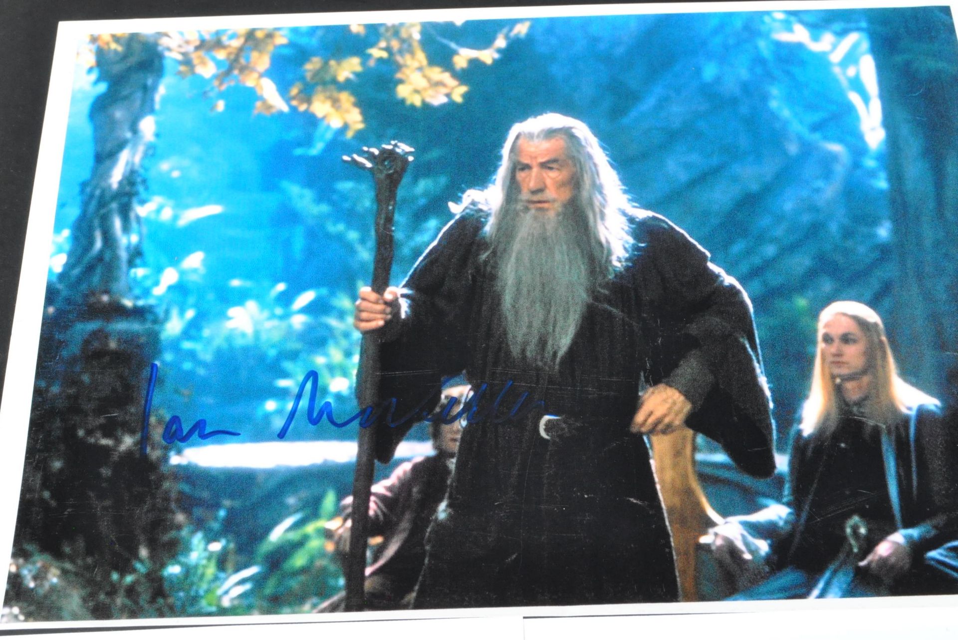 THE LORD OF THE RINGS - AUTOGRAPHS - MAIN CAST - Image 3 of 3