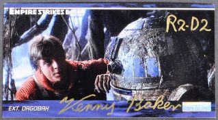 STAR WARS - KENNY BAKER (1934-2016) - AUTOGRAPHED TOPPS TRADING CARD