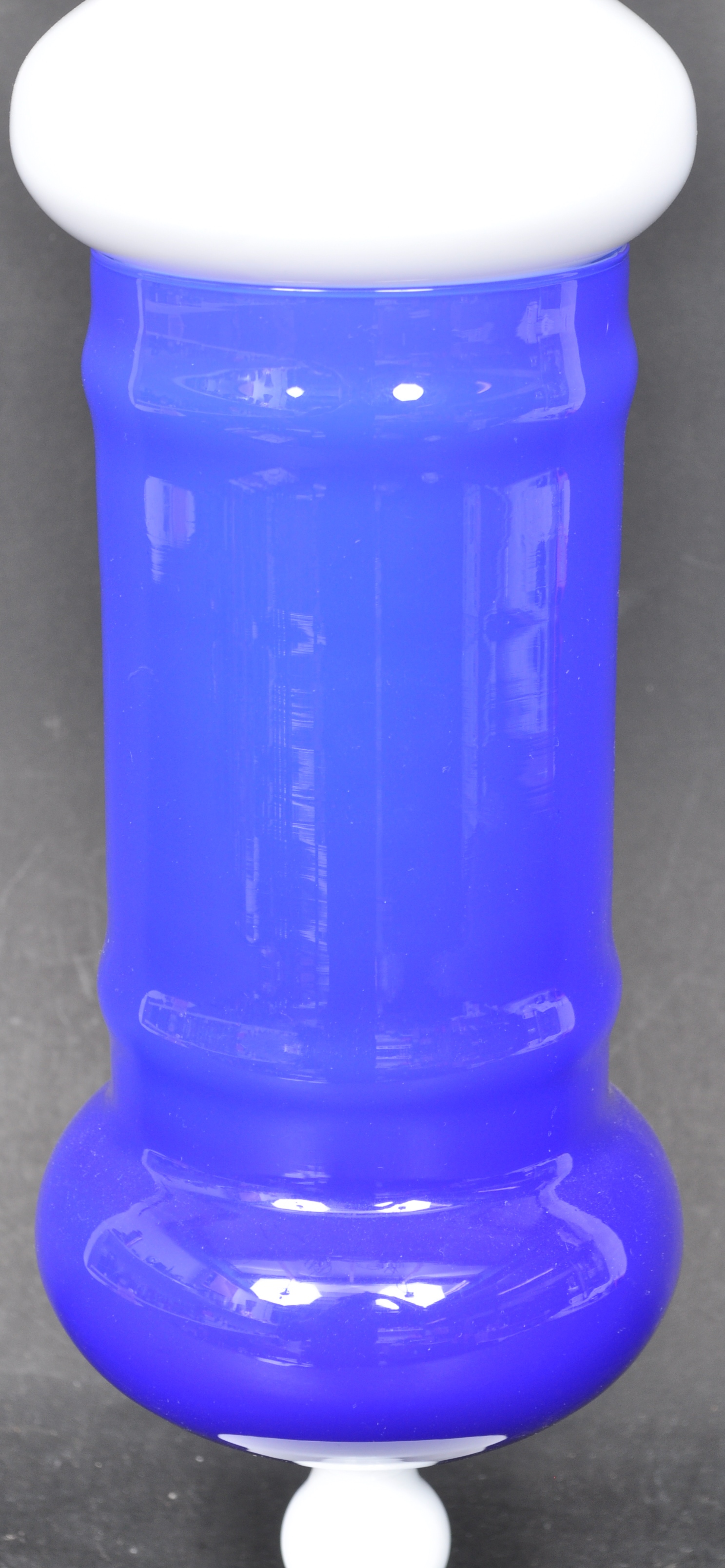 MID 20TH CENTURY EMPOLI GLASS APOTHECARY JAR - Image 3 of 6