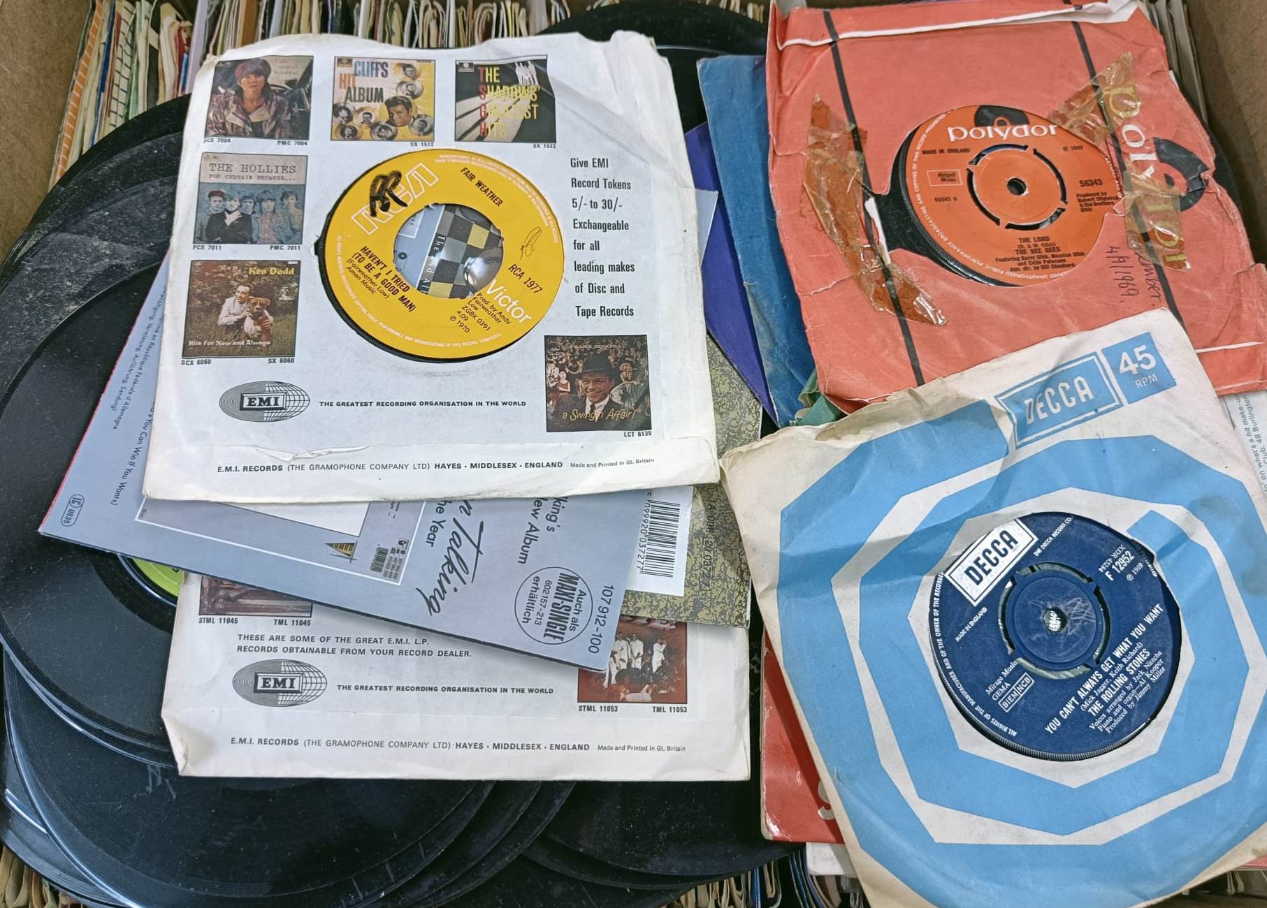 LARGE PRIVATE COLLECTION OF 45'S / SINGLES RECORDS 300+