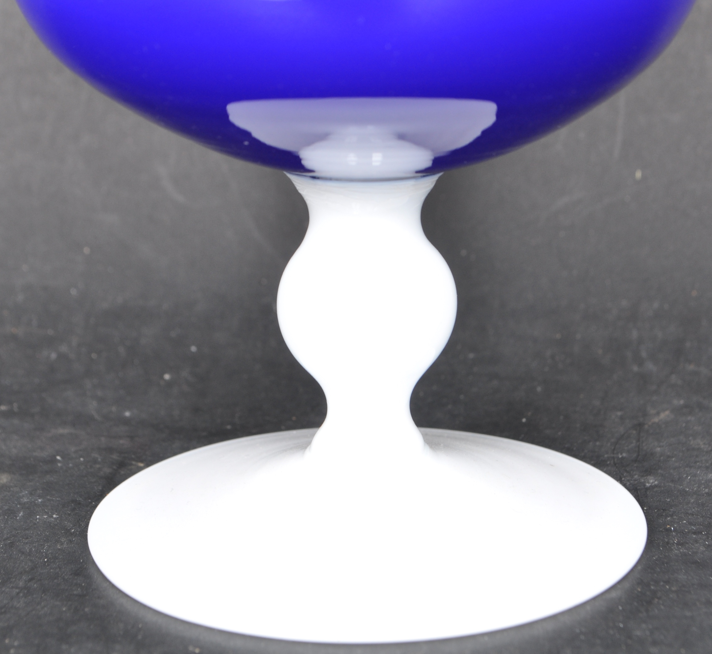 MID 20TH CENTURY EMPOLI GLASS APOTHECARY JAR - Image 4 of 6