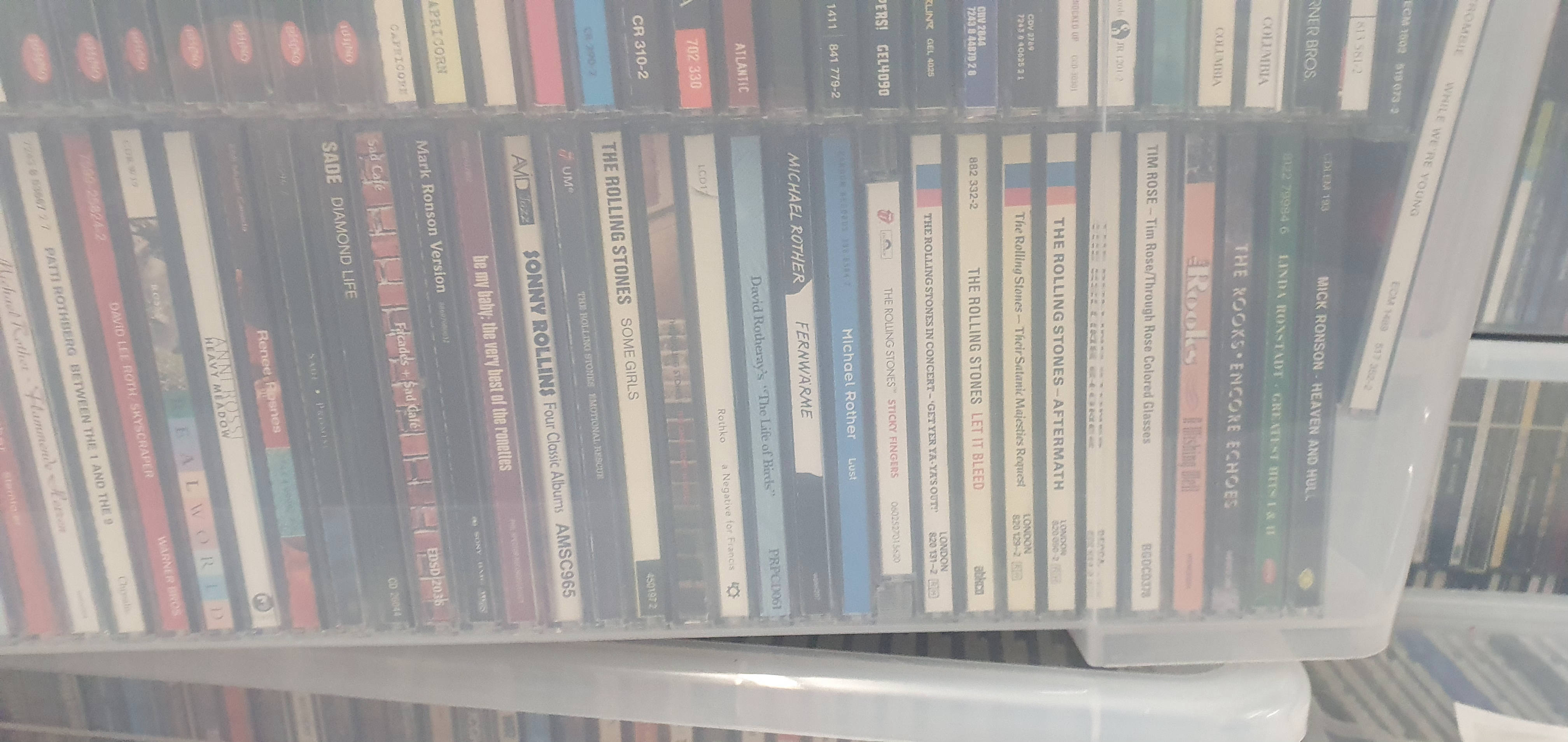 LARGE COLLECTION OF APPROXIMATELY 200 MUSIC CD'S - Image 8 of 9