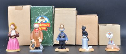 CAMBERWICK GREEN – ROBERT HARROP – X5 FIGURINES / STATUES