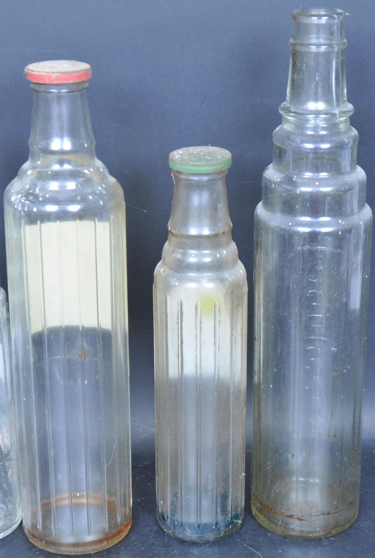 COLLECTION OF SEVEN VINTAGE 20TH CENTURY GLASS ADVERTISING OIL BOTTLES - Bild 5 aus 7