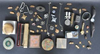 COLLECTION OF VINTAGE 20TH CENTURY COLLECTORS / CURIOSITY ITEMS