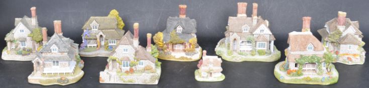 ASSORTMENT OF VINTAGE LILLIPUT LANE COTTAGE FIGURINES