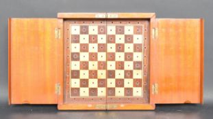 19TH CENTURY VICTORIAN TRAVELLING CHESS SET